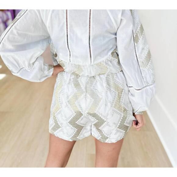 NEW KASIA cassandra shorts in gold/white - Picture 3 of 3
